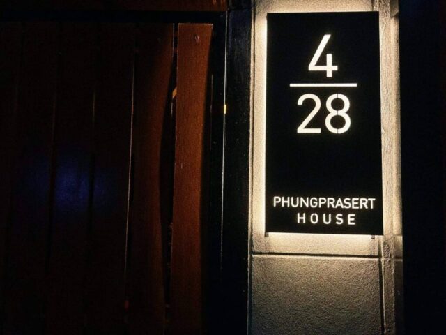 รับทำป้ายทุกชนิด ป้ายกัดกรด ป้ายตัวอักษรโลหะ ป้ายกล่องไฟ ป้ายบอกทาง ป้ายไวนิล ป้ายชื่อบริษัท ป้ายชื่อร้าน ป้ายชื่ออาคาร ป้ายล้อเข็น ป้ายแขวน ป้ายยื่น ป้ายอลูมิเนียมกัดกรด ป้ายสแตนเลสกัดกรด ป้ายไฟ LED ออกแบบ ผลิต ติดตั้งป้ายทุกชนิด